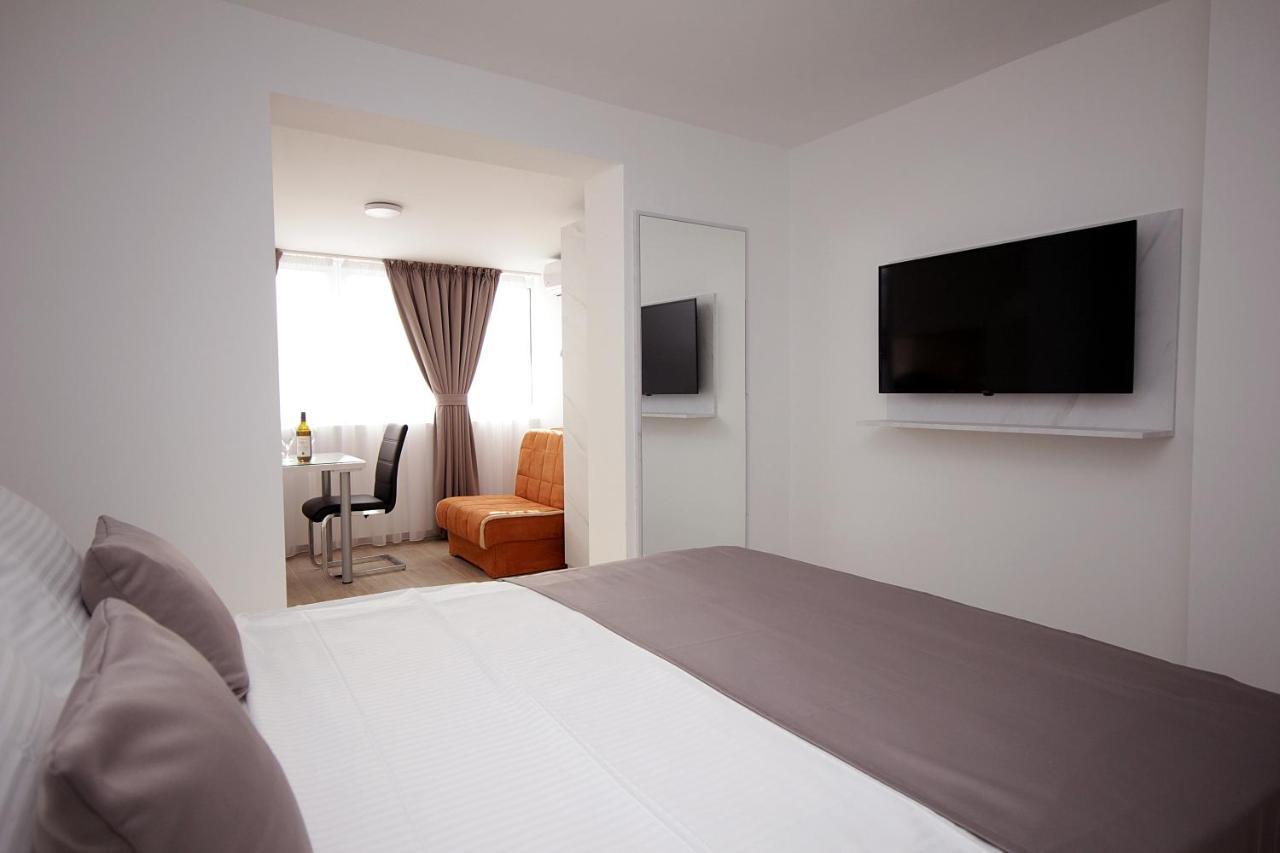 Apartments Residence Dj Petrovac 외부 사진