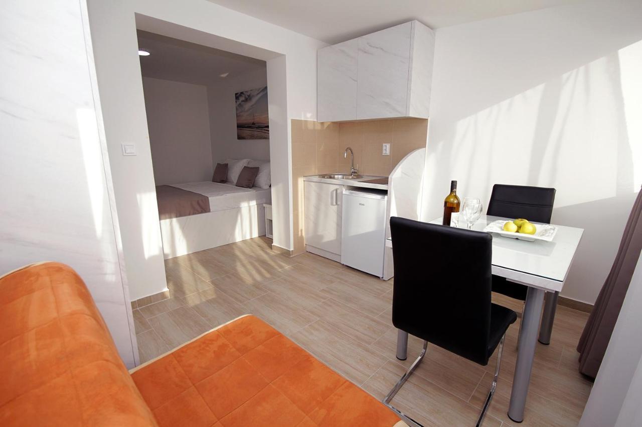 Apartments Residence Dj Petrovac 외부 사진