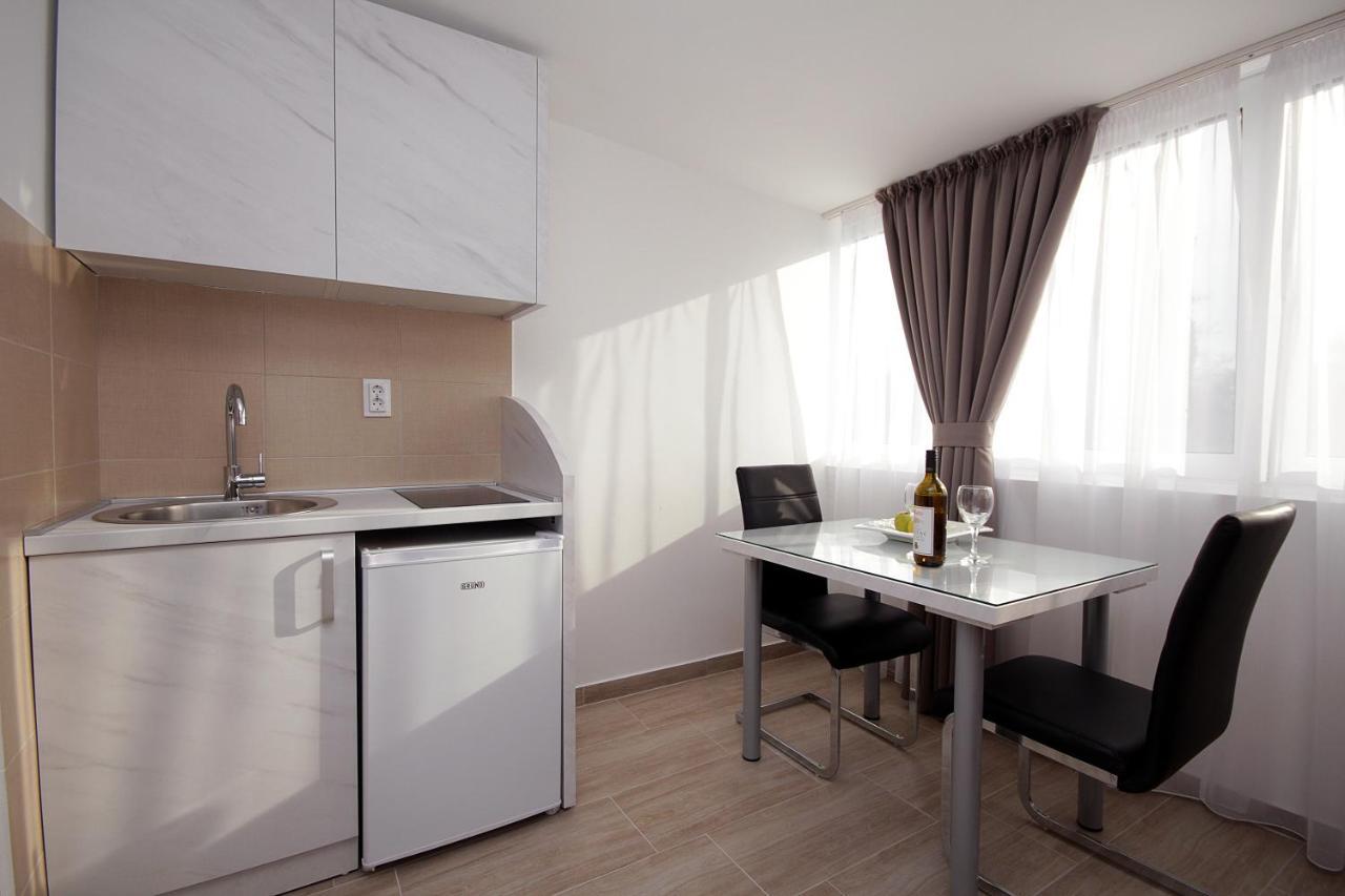 Apartments Residence Dj Petrovac 외부 사진