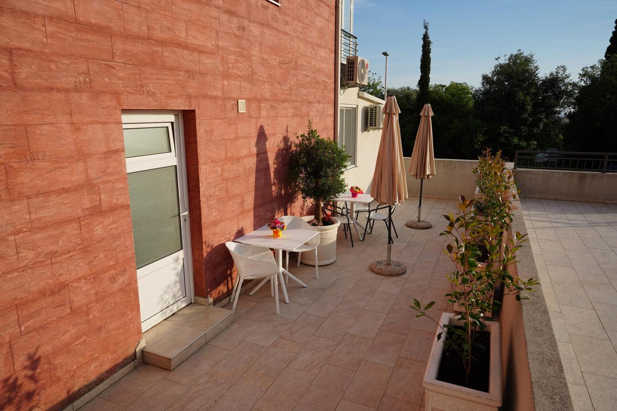 Apartments Residence Dj Petrovac 외부 사진