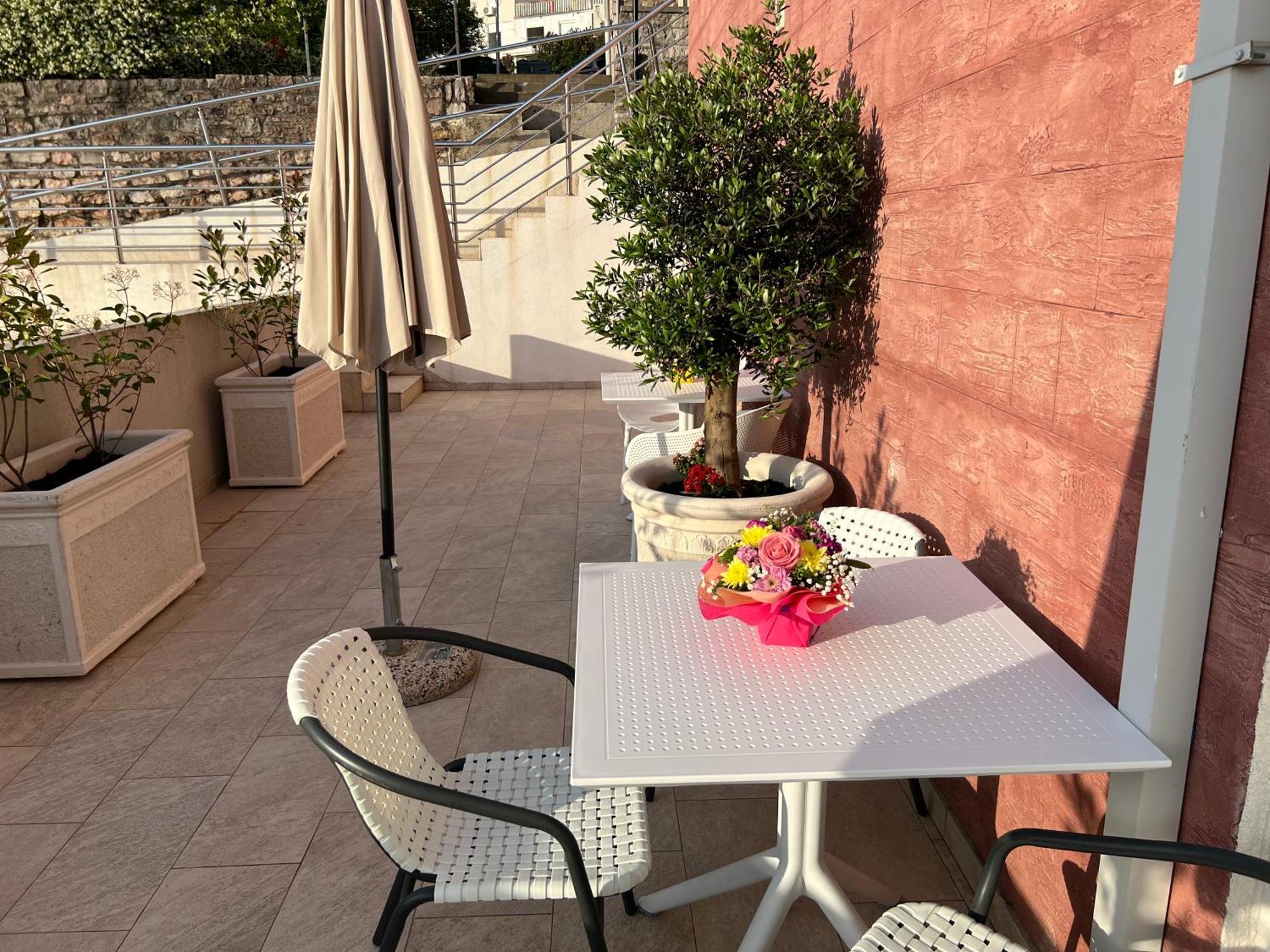 Apartments Residence Dj Petrovac 외부 사진