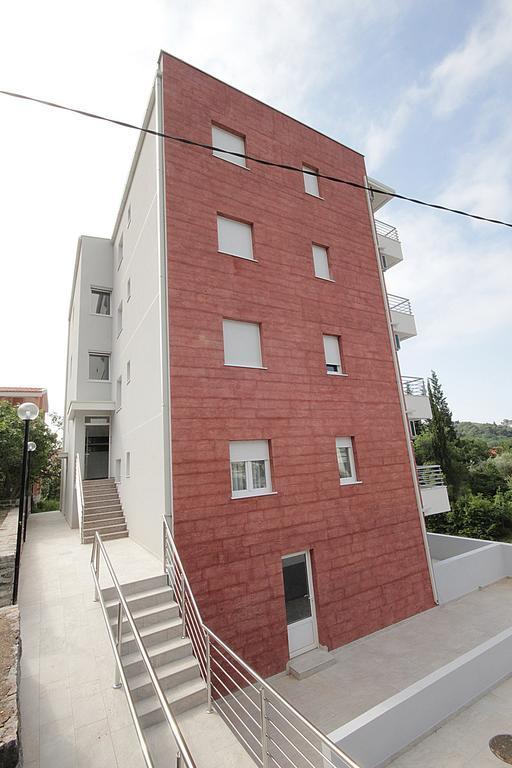 Apartments Residence Dj Petrovac 외부 사진