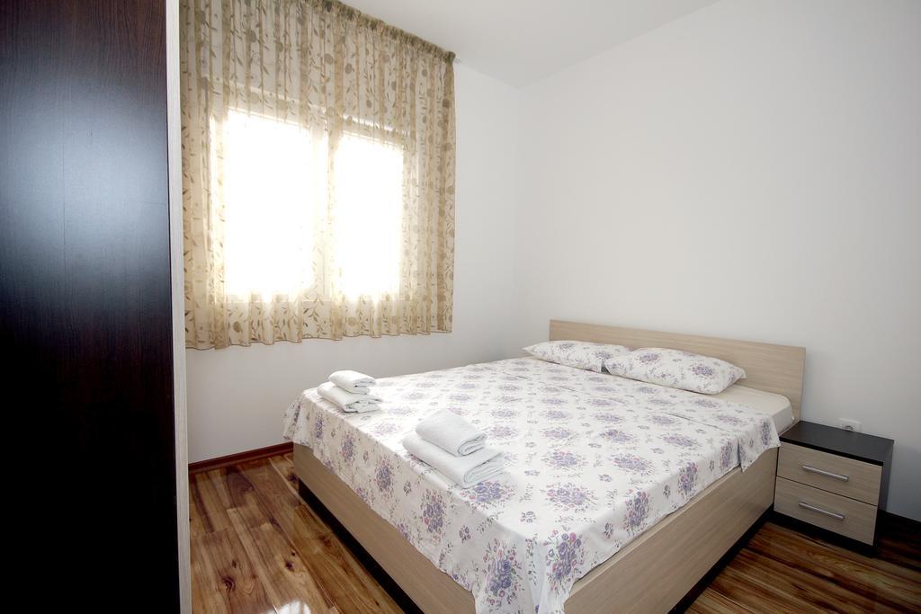 Apartments Residence Dj Petrovac 외부 사진